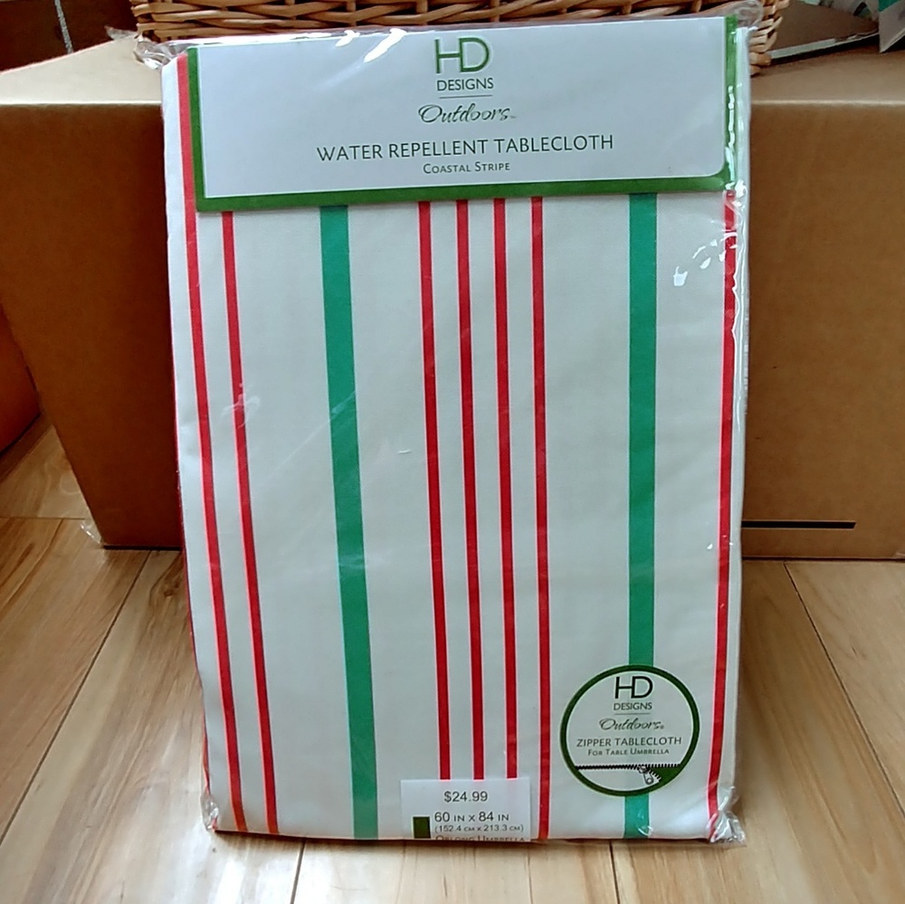 NWT Outdoor tablecloth striped water repellent